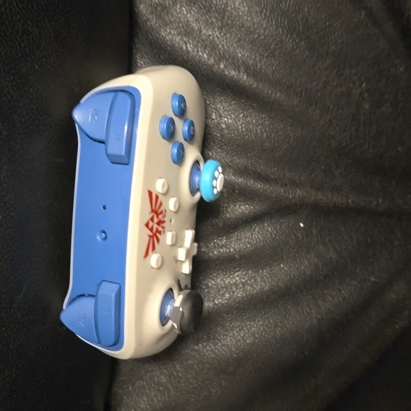 Nintendo controller - Picture 4 of 4